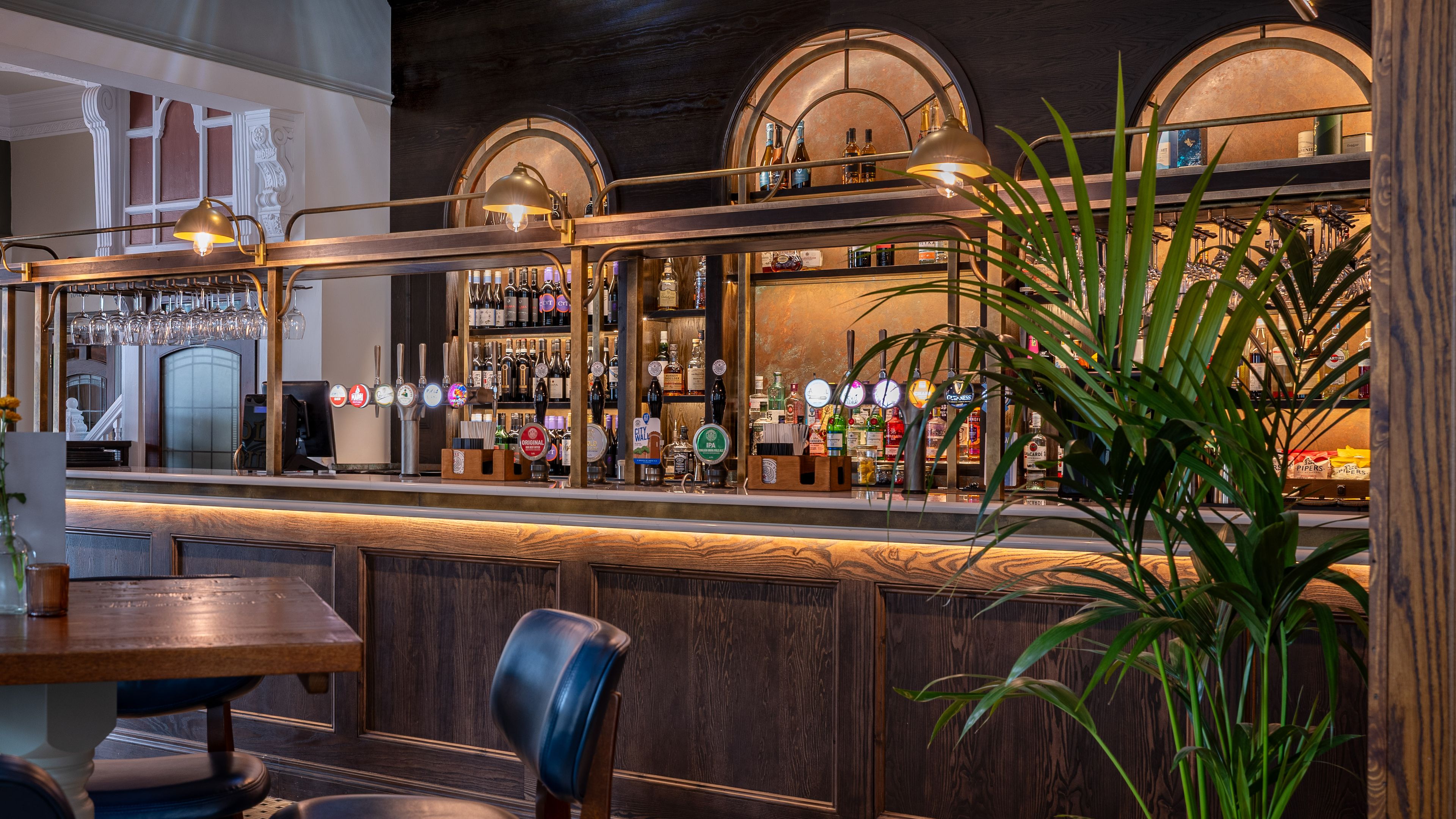 toll house inn bar